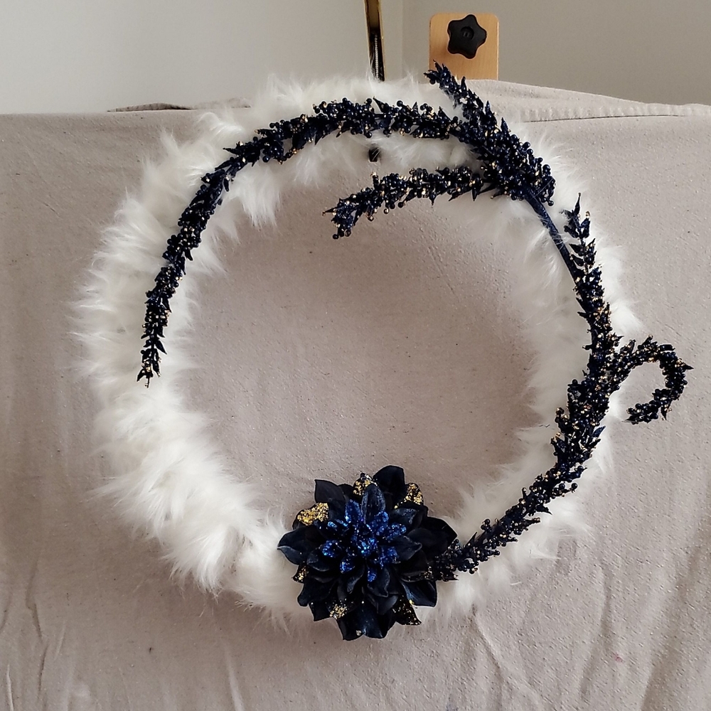 Winter Wreath - White Gold Blue - 18.5"